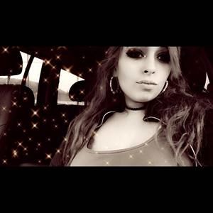 Meet your Posher, Becca